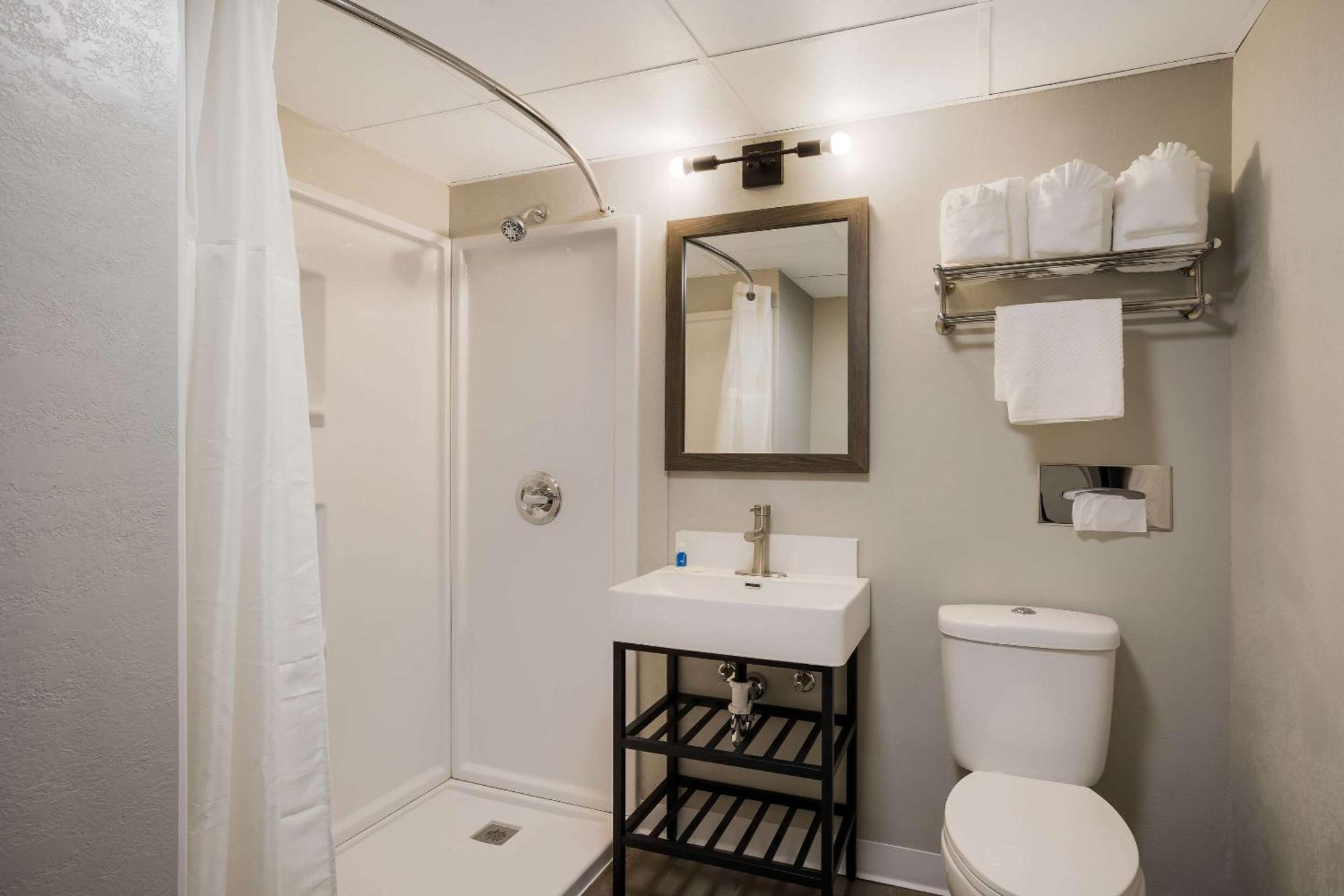 Suburban Studios Milwaukee Airport Extérieur photo