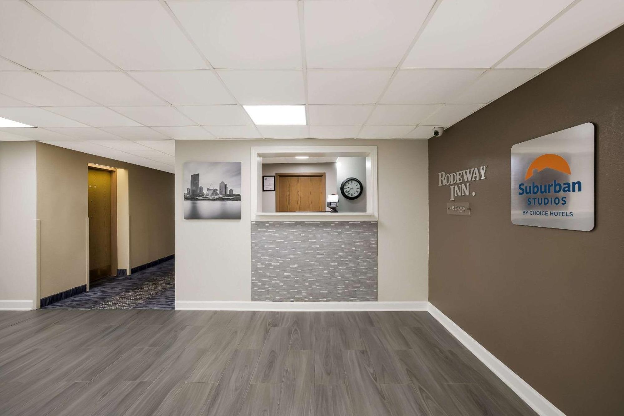 Suburban Studios Milwaukee Airport Extérieur photo