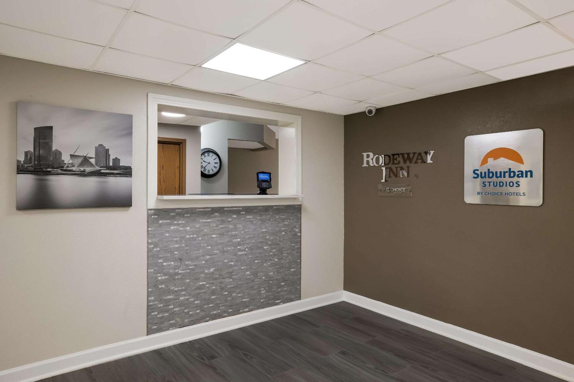 Suburban Studios Milwaukee Airport Extérieur photo
